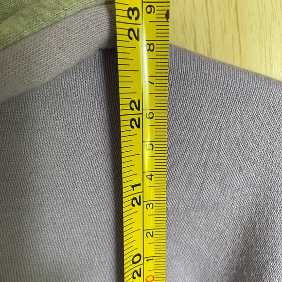 Disney Parks Happiest Place On Earth Iridescent Purple Hooded Sweatshirt Small - Picture 6 of 7